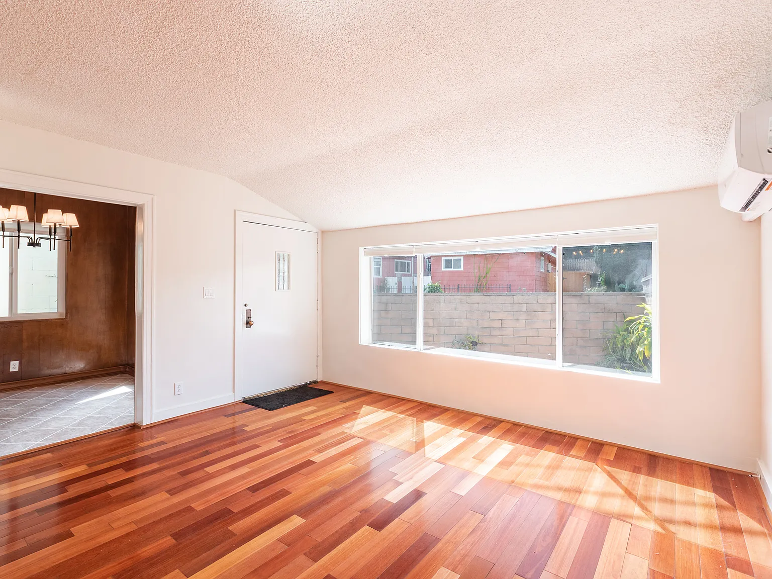 2 bed, 1430 sqft, $4,000 — Photo 2