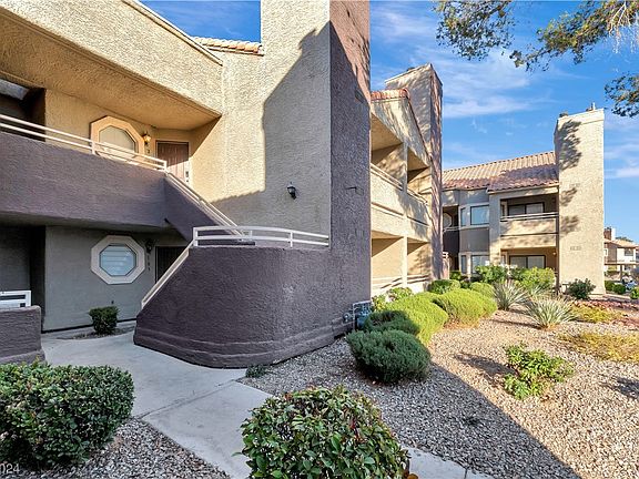 3rd image of 5076 S Rainbow Blvd Unit 101