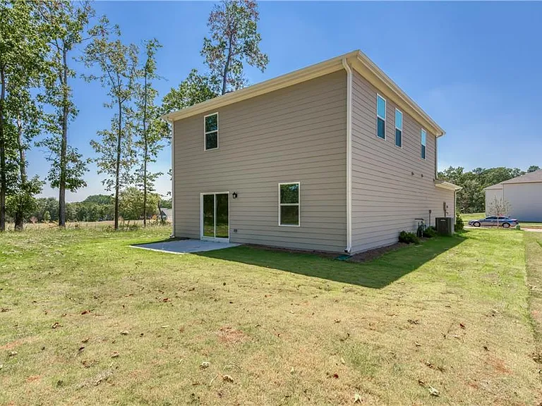 49 Kestrel Dr — Photo 32