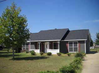 21 Wheatfield Dr, Fort Mitchell, AL 36856