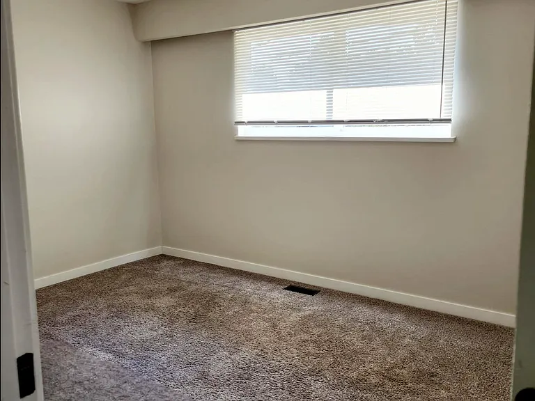 2118 Mary Hill Rd — Photo 4