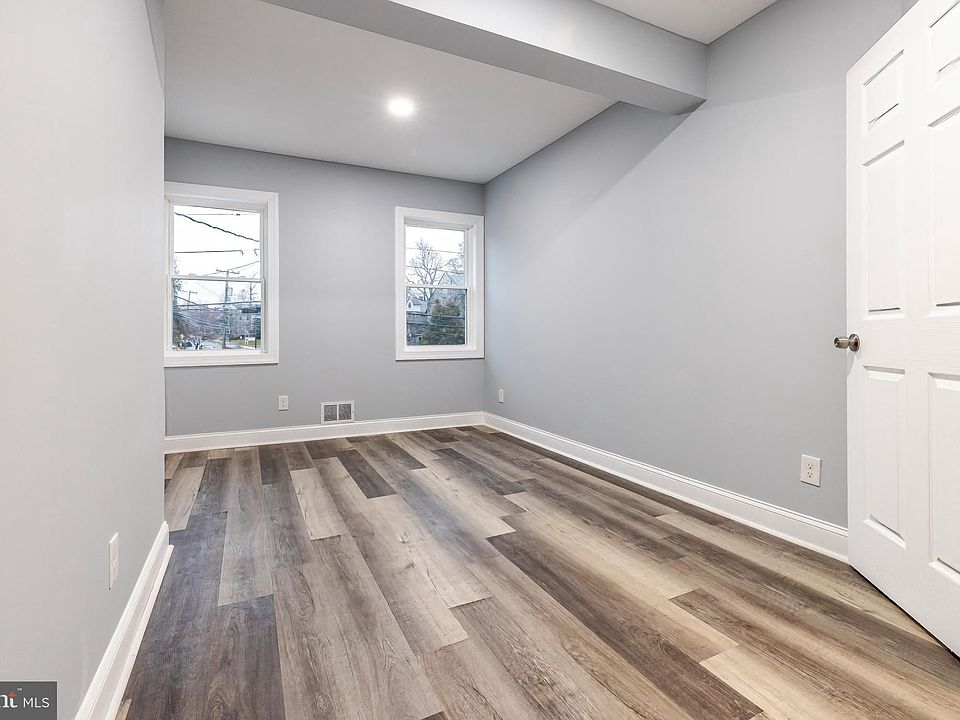 75 Cooper St Woodbury, NJ Zillow