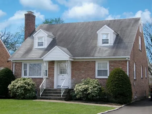 38 Willow St, Millburn, NJ 07041
