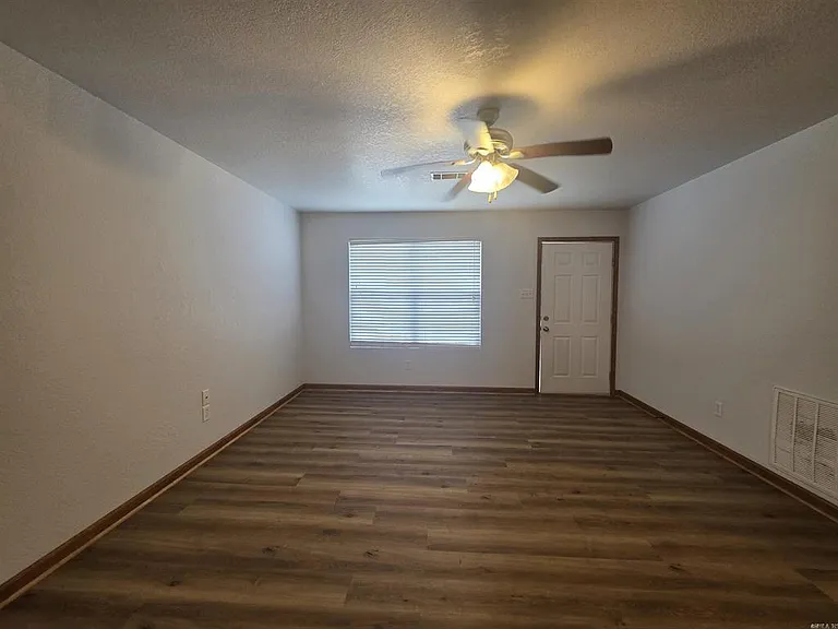 1310 N Main St — Photo 2