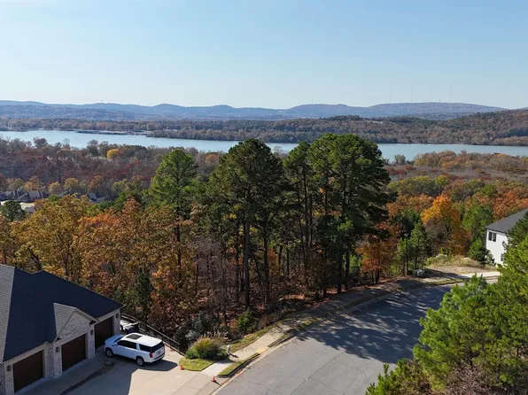 163 Manitou Dr, Maumelle, AR 72113