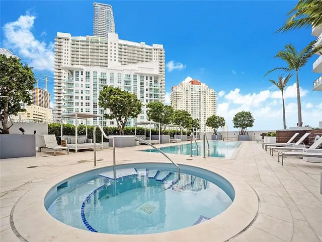 2 bed, 2.0 bath, $7,000 — Photo 3