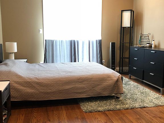 4th image of 216 N Halsted Street # 4 Top Floor