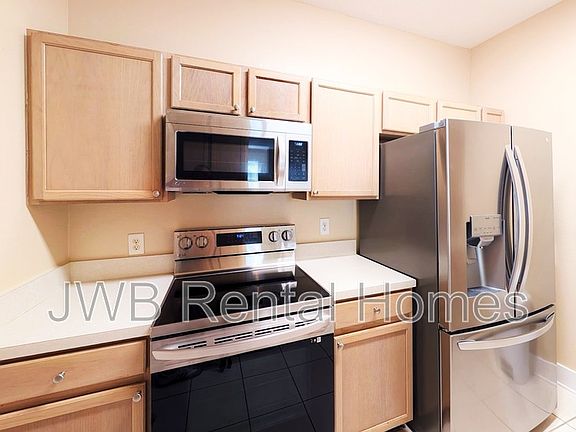 5th image of 10550 Baymeadows Rd Unit 322