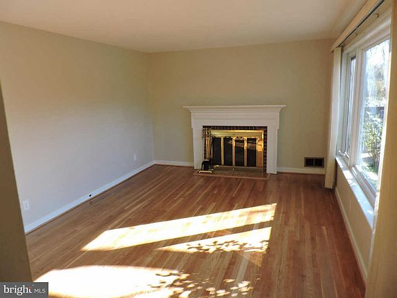 3rd image of 6634 Kirkley Ave