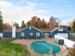 108 Roza Vista Dr, Yakima, WA 98901