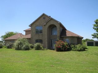 526 W Wyatt St, Ennis, TX 75119