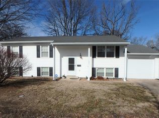 701 Marquette Dr, Cahokia, IL