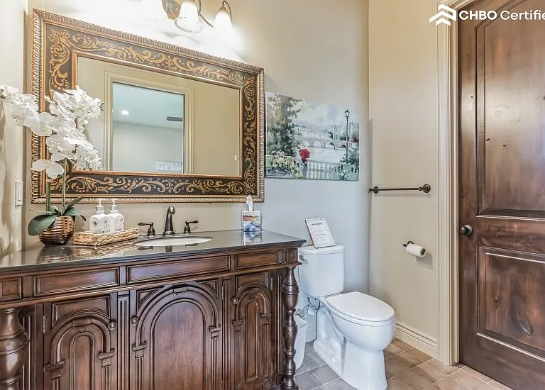 personal bathroom upstairs