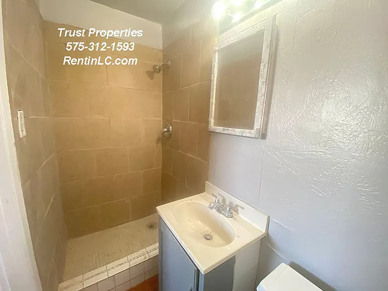 614 S Almendra St — Photo 5
