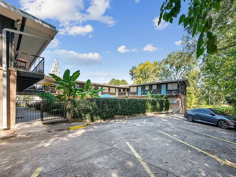 Arsenal Park Apartments — Photo 5