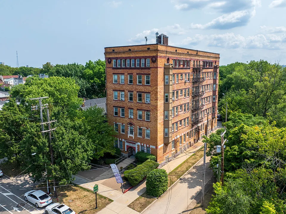 Chelsea Manor
