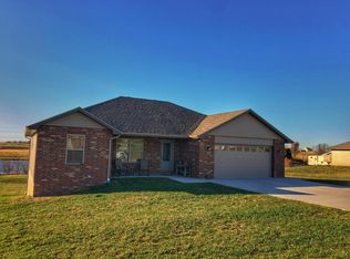 9485 Erika Ln, New Bloomfield, MO 65063