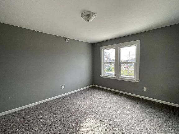 5th image of 517-525 Emerson Ave #2