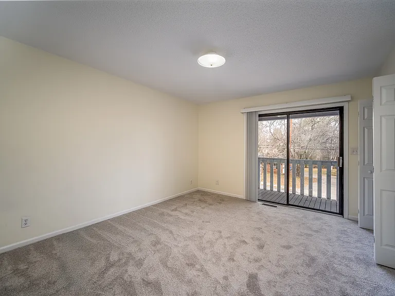 72 Greenville Hwy #1 — Photo 8