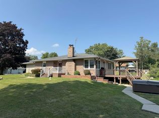 607 N 5th St, North Webster, IN
