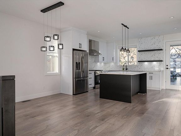 2nd image of 151 Sunview Rd