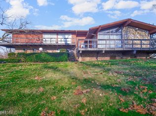 435 Wessex Rd, Valparaiso, IN 46385