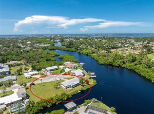510 Sandlor Dr, Englewood, FL 34223
