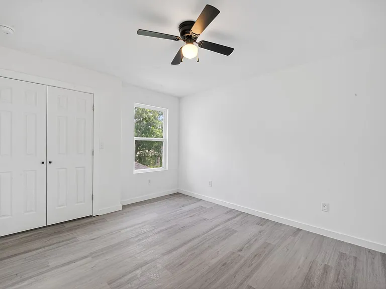 9009 Hilda St — Photo 18