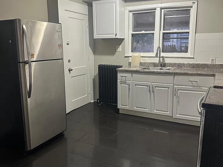 25 Virginia Ave #1 — Photo 3