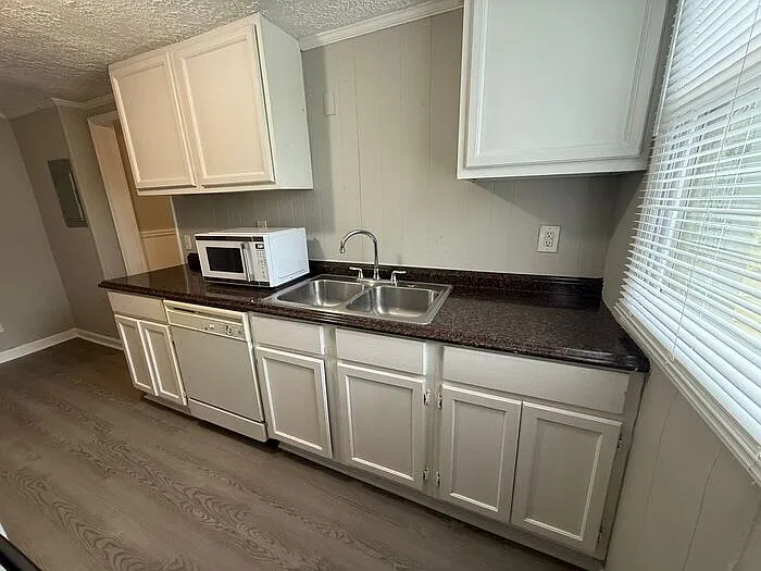 317 Elberta St #A — Photo 13