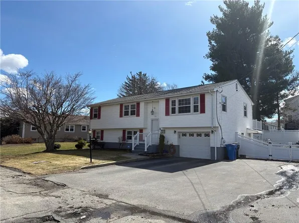 129 Vallette St, Cranston, RI 02920