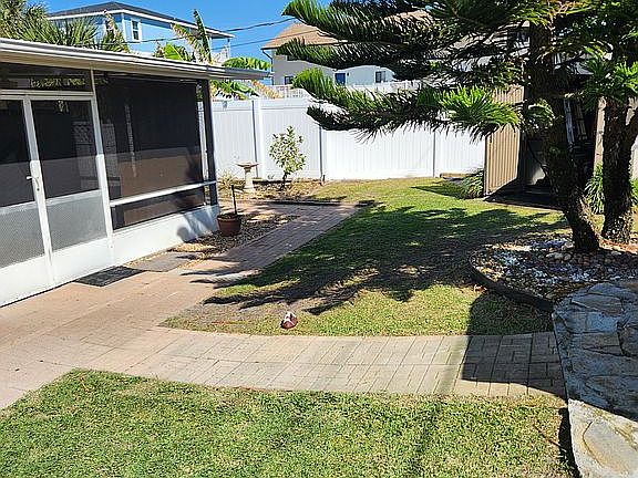 5th image of 4 Concord Dr