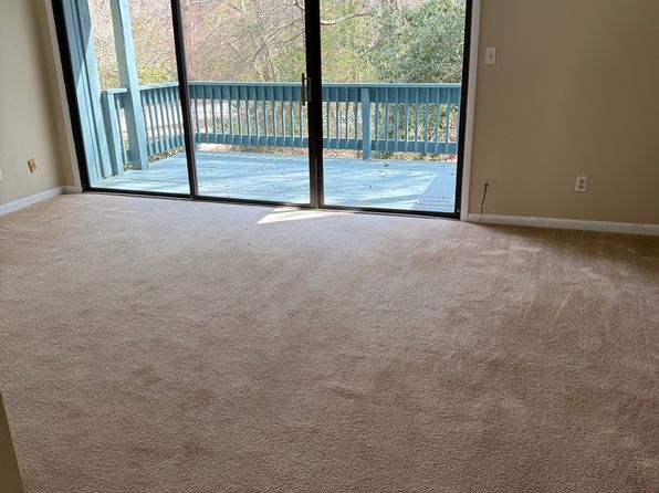133 Fernbanks Ct, Athens, GA 30605