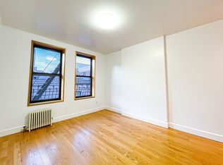 170 8th Ave #3F, New York, NY 10011