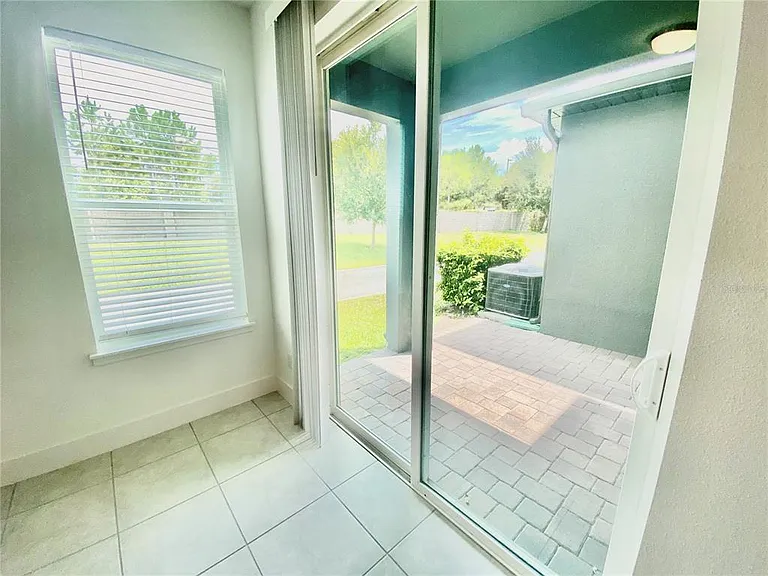 7206 Carrickbend Ln — Photo 28