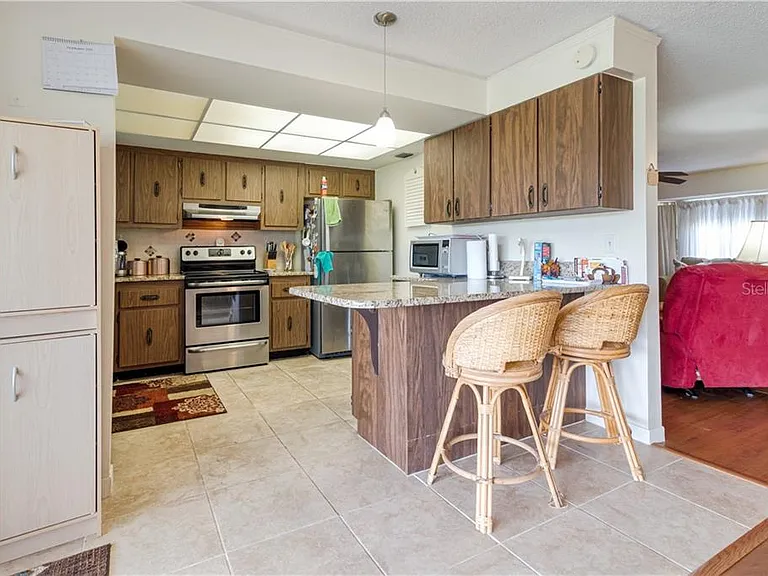 37 Oakland Hills Pl — Photo 13