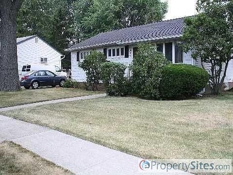 1st image of 654 Carlyle Ave
