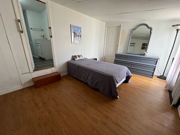 5th image of 28 Stephens Ave