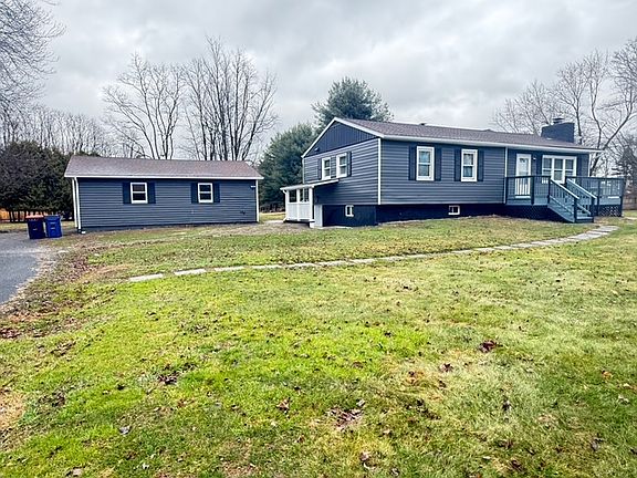 5th image of 227 Whalesback Rd