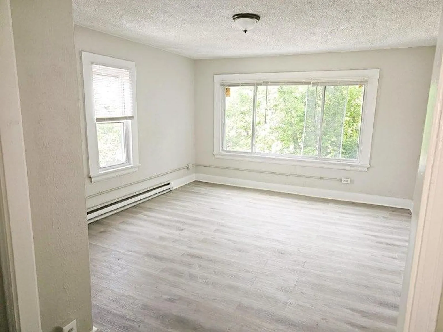 3131 Gilbert Ave — Photo 4