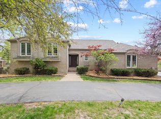 2264 Shore Hill Dr, West Bloomfield, MI 48323