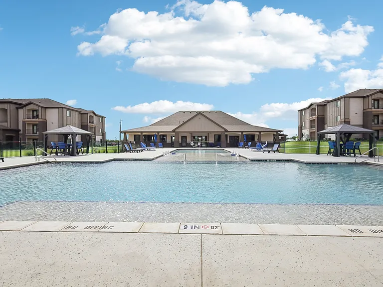 Azora Ranch Apartments — Photo 13