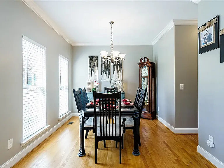 1217 Twelve Oaks Ln — Photo 6