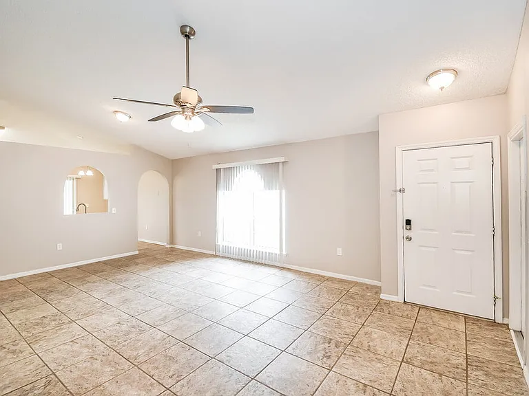 3467 Net Ct — Photo 3