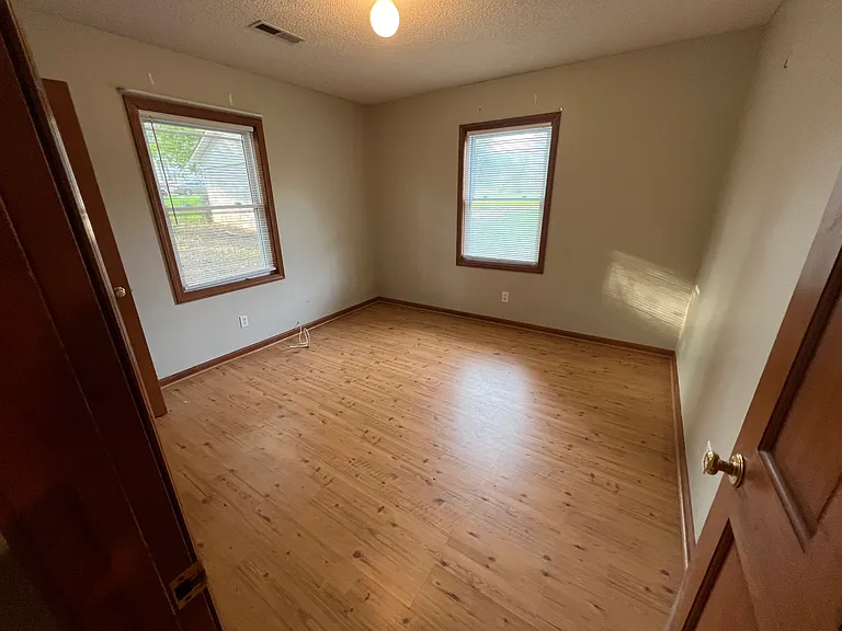 7155 Park Place Rd — Photo 6