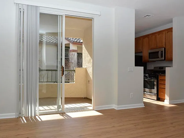 10880 Sabre Hill Dr #298 — Photo 5