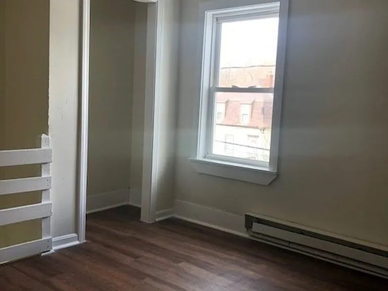 80 Brown St — Photo 3