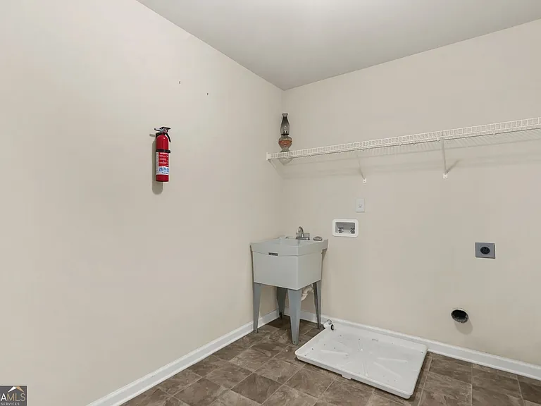 882 Nestling Dr — Photo 42