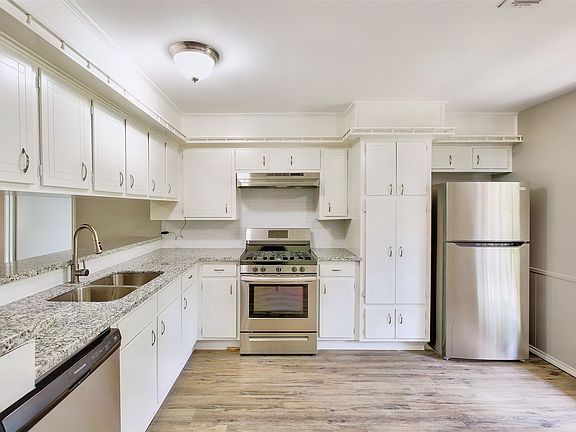 4th image of 839 Corydon Dr