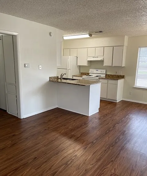 3208 Matthews Dr — Photo 14